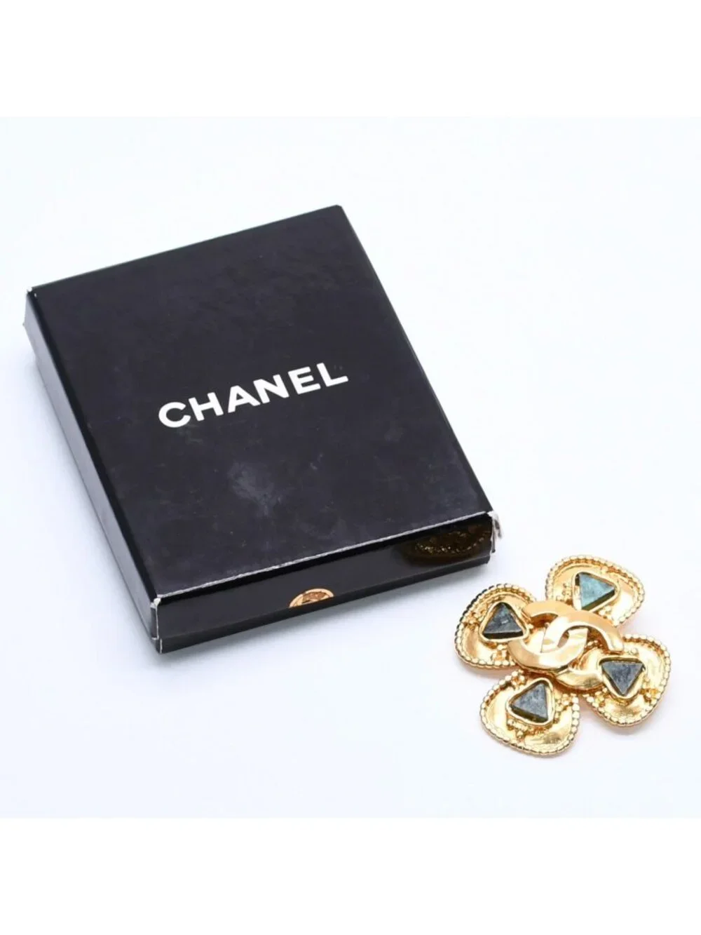 Chanel CC Logo Gripoix Brooch Clover Shape Color Stone Gold Green Metal Plated